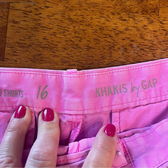GAP Vibrant Pink Women's Sun-kissed Shorts khakis by gal size 16 100% cotton - Picture 4 of 10